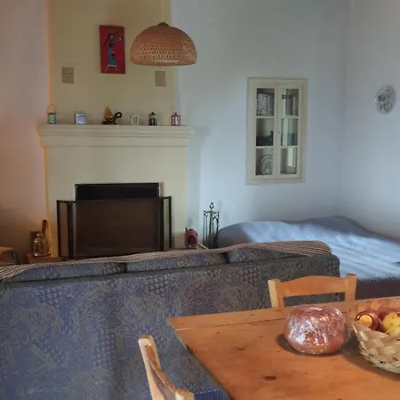 Mistra Estates The Vine Pikouliánika