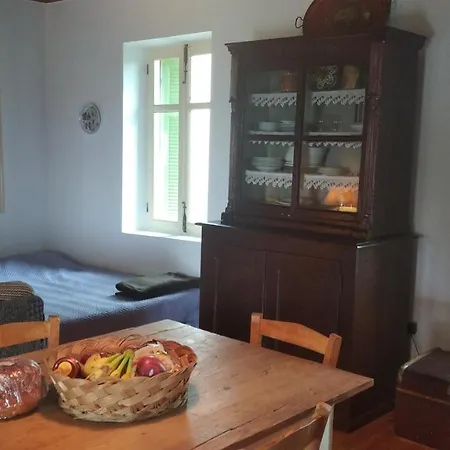 Mistra Estates The Vine