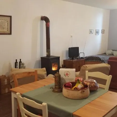 Mistra Estates The Vine * Pikouliánika