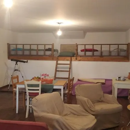 Mistra Estates The Vine Pikouliánika