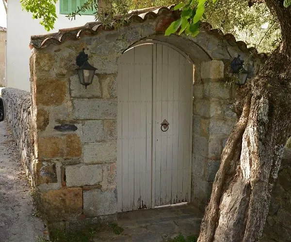 Mistra Estates The Vine