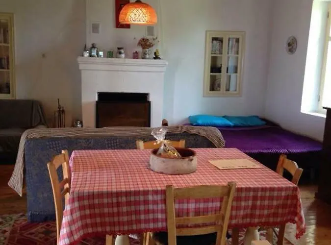 Mistra Estates The Vine * Pikouliánika